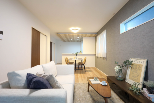 福山市引野町、新築一戸建ての居間画像です