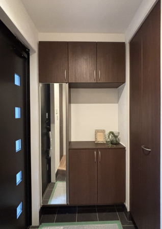 福山市引野町、新築一戸建ての玄関画像です