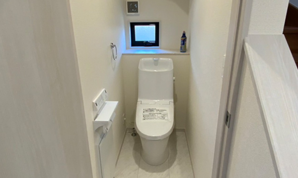 福山市幕山台、新築一戸建てのトイレ画像です