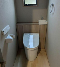 福山市大門町、中古一戸建てのトイレ画像です