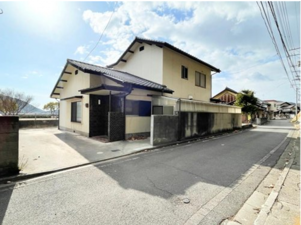 福山市沼隈町大字能登原、中古一戸建ての画像です