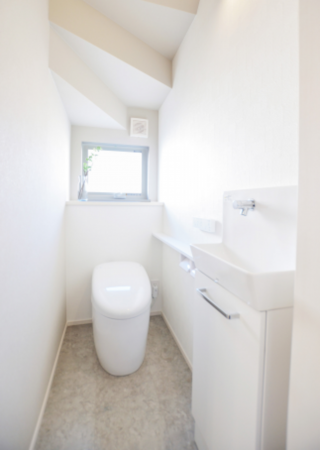 福山市瀬戸町大字山北、新築一戸建てのトイレ画像です