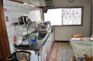 福山市田尻町、中古一戸建てのキッチン画像です