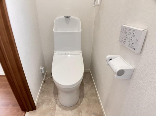 福山市港町、中古一戸建てのトイレ画像です