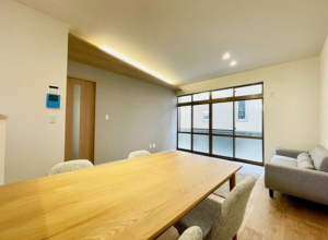 福山市南手城町、中古一戸建ての居間画像です