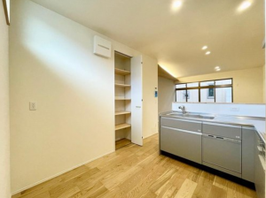 福山市南手城町、中古一戸建てのキッチン画像です