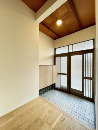 福山市南手城町、中古一戸建ての玄関画像です