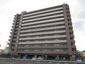 福山市曙町、マンションの外観画像です