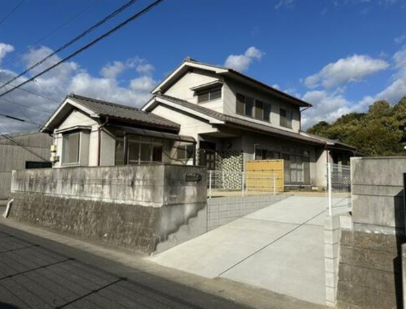 福山市神島町、中古一戸建ての画像です