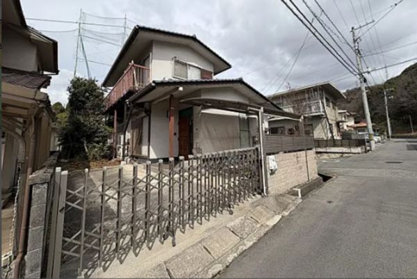 福山市日吉台、中古一戸建ての画像です