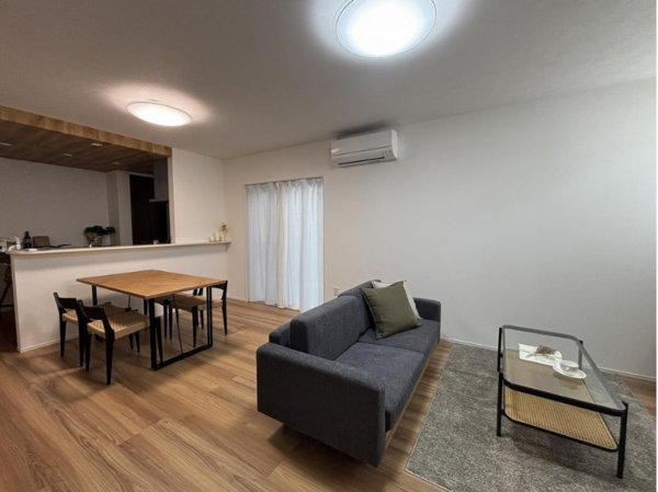 福山市草戸町、新築一戸建ての居間画像です