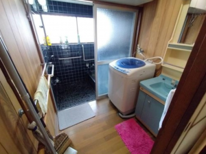 福山市幕山台、中古一戸建ての洗面画像です