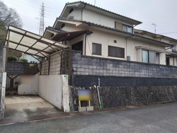 福山市幕山台、中古一戸建ての外観画像です