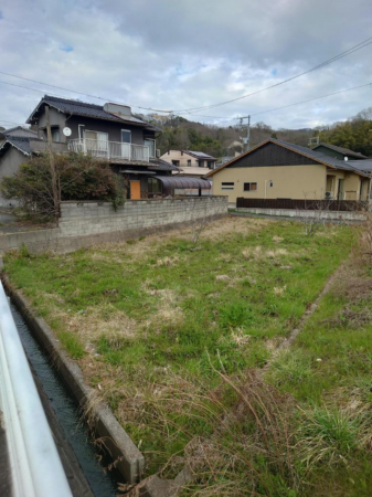 福山市沼隈町大字草深、土地の画像です