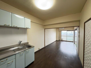 福山市南手城町、マンションの画像です