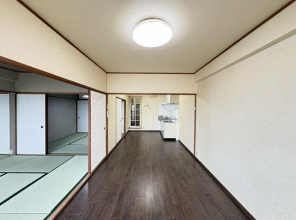 福山市南手城町、マンションの画像です