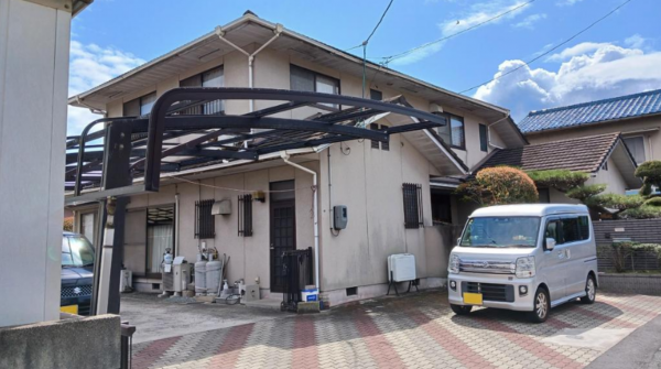 福山市本庄町中、中古一戸建ての画像です