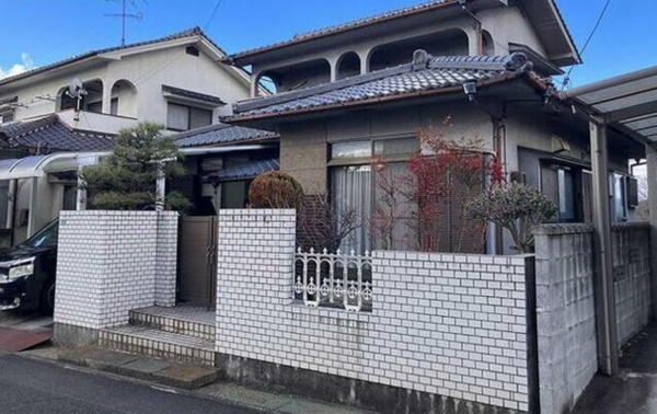 福山市緑陽町、中古一戸建ての画像です