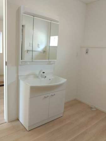 福山市水呑町、新築一戸建ての洗面画像です