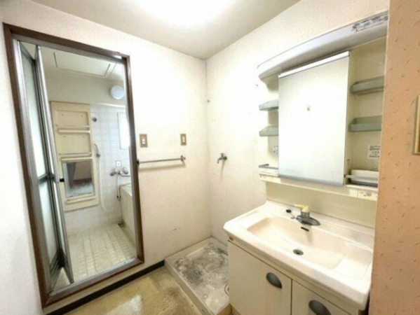 福山市南蔵王町、マンションの画像です