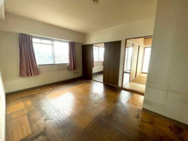 福山市南蔵王町、マンションの画像です