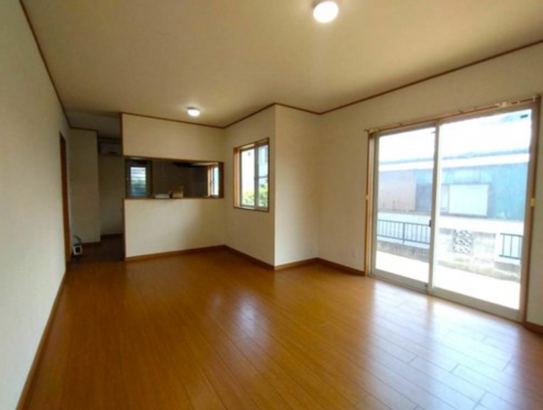 福山市瀬戸町大字地頭分、中古一戸建ての居間画像です