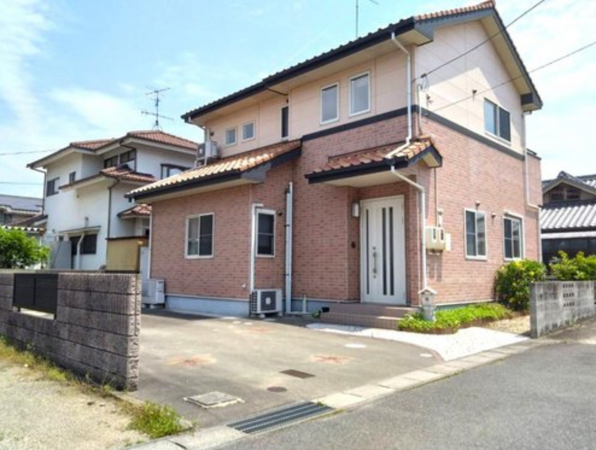 福山市瀬戸町大字地頭分、中古一戸建ての外観画像です
