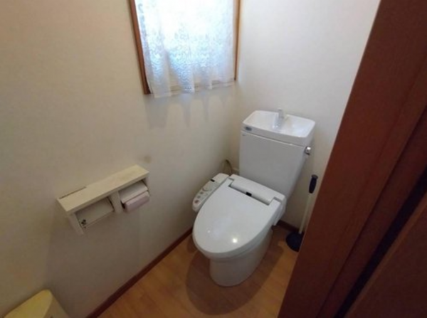 福山市瀬戸町大字地頭分、中古一戸建てのトイレ画像です