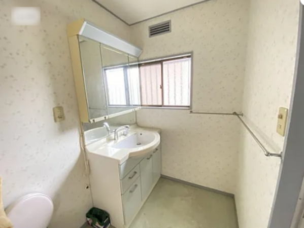 福山市瀬戸町大字長和、中古一戸建ての画像です