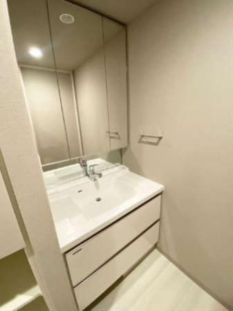 福山市三之丸町、マンションの洗面画像です