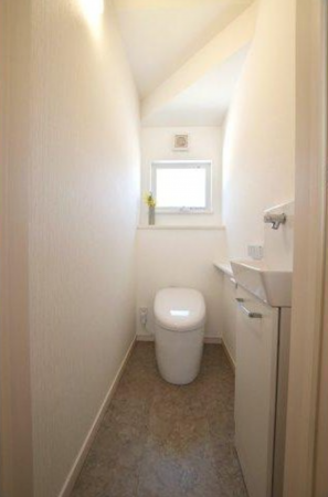 福山市水呑町、中古一戸建てのトイレ画像です