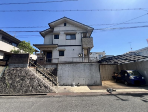 福山市幕山台、中古一戸建ての画像です