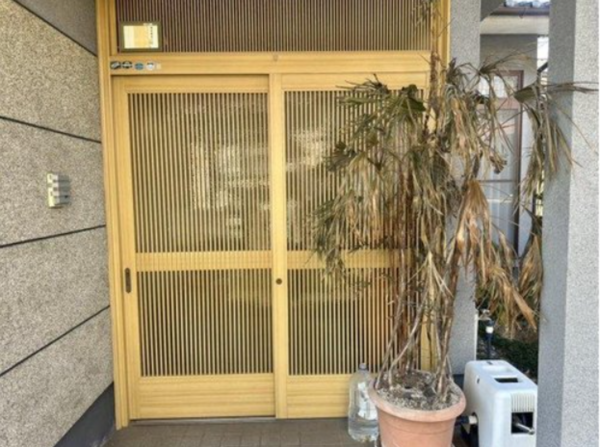 福山市幕山台、中古一戸建ての玄関画像です