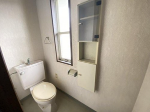 福山市明王台、中古一戸建てのトイレ画像です