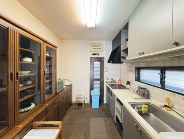 福山市明王台、中古一戸建てのキッチン画像です