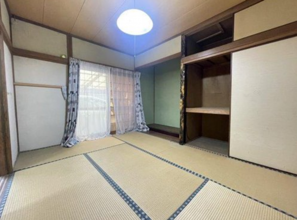 福山市西深津町、中古一戸建ての画像です