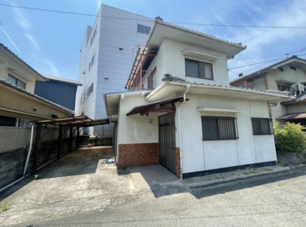 福山市西深津町、中古一戸建ての外観画像です