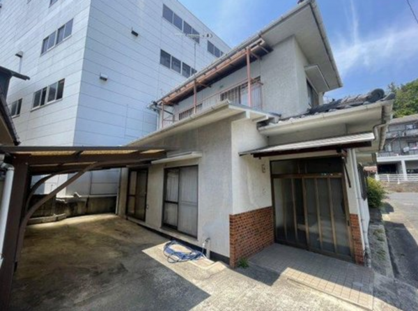 福山市西深津町、中古一戸建ての外観画像です