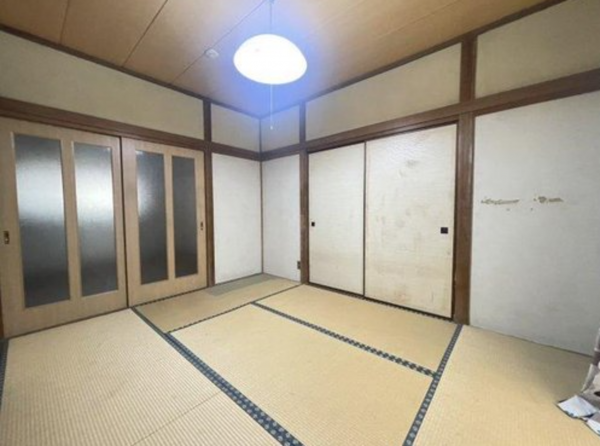 福山市西深津町、中古一戸建ての画像です