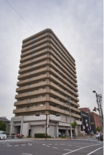 福山市霞町、マンションの外観画像です
