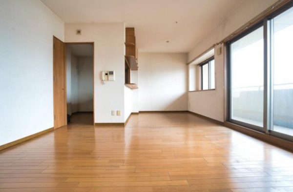 福山市霞町、マンションの居間画像です