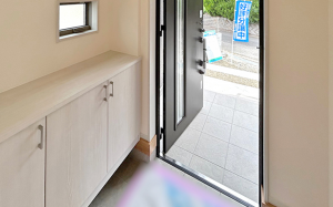 福山市幕山台、新築一戸建ての玄関画像です