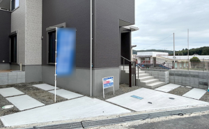 福山市幕山台、新築一戸建ての駐車場画像です