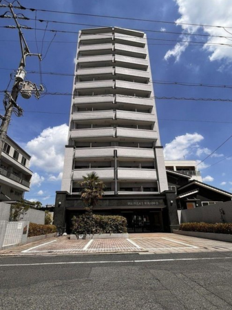 福山市御門町、マンションの外観画像です
