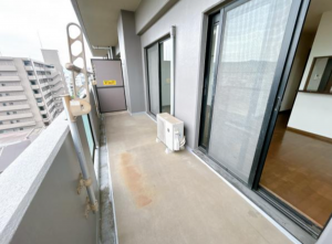 福山市西桜町、マンションのバルコニー画像です