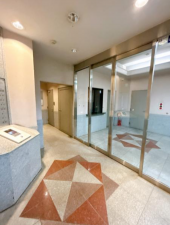 福山市西桜町、マンションのエントランス画像です