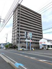 福山市東深津町、マンションの外観画像です