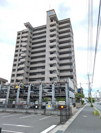 福山市東深津町、マンションの外観画像です