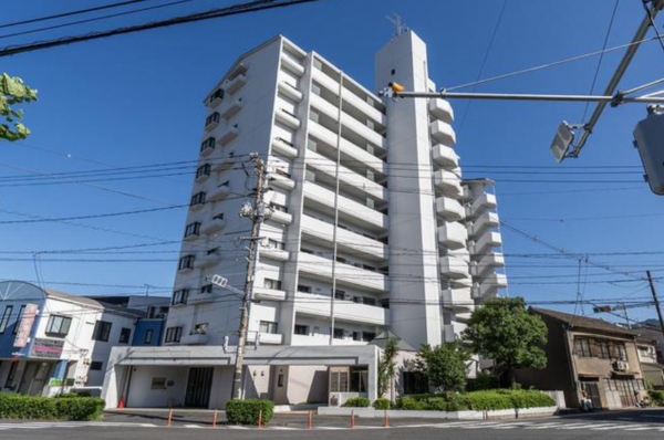 福山市野上町、マンションの外観画像です