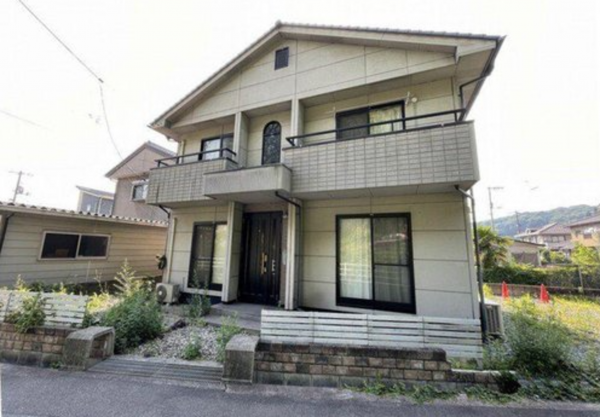 福山市引野町、中古一戸建ての画像です